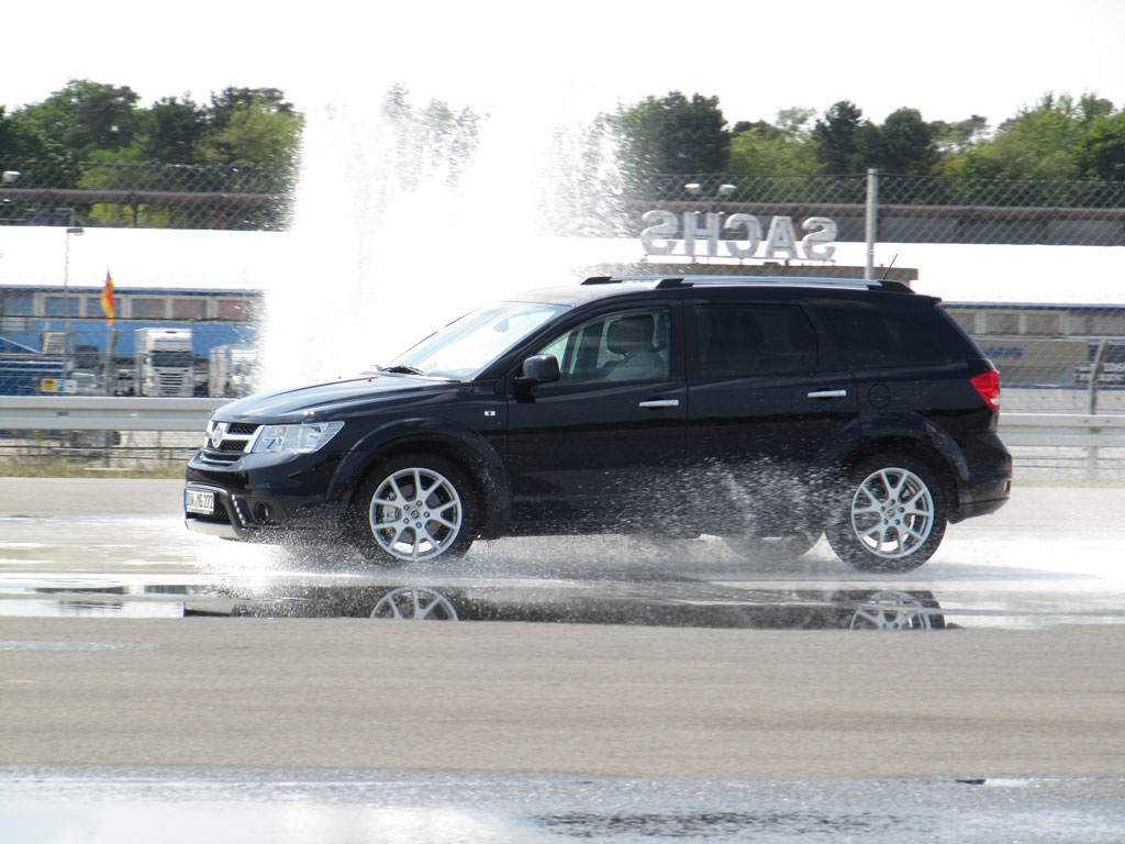 Freemont beim Fahrsicherheitstraining