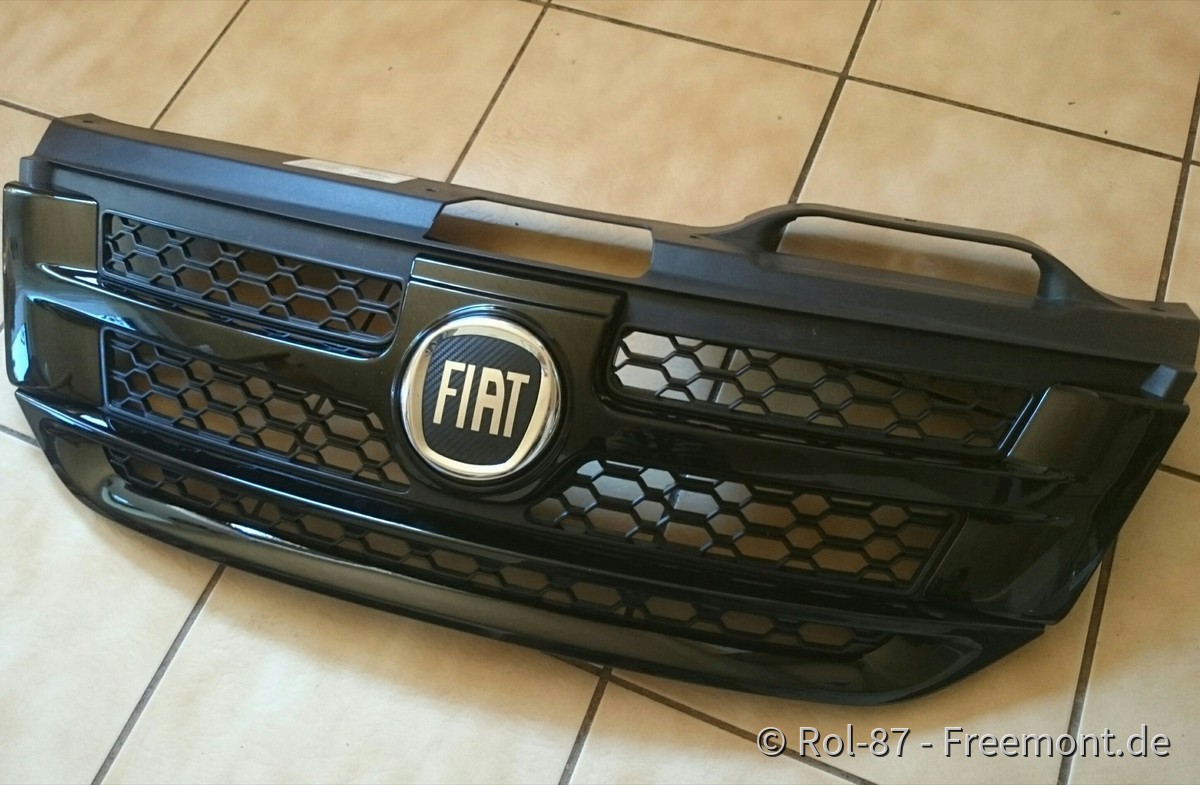 Grill lackiert und mit neuem logo