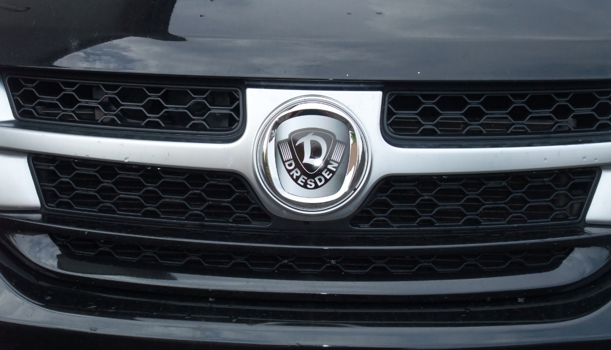 Logo vorn Detail