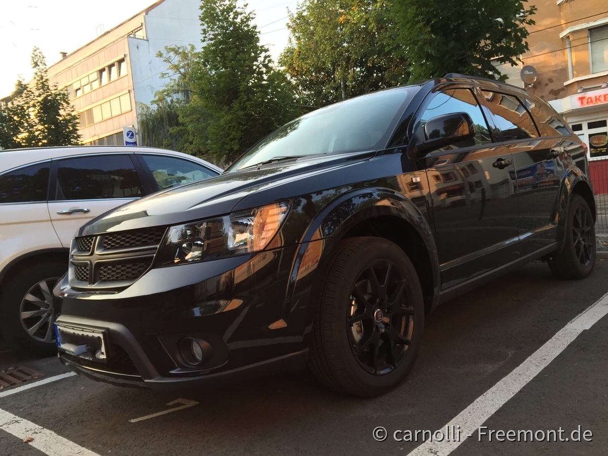 Freemont mit Dodge Kühlergrill