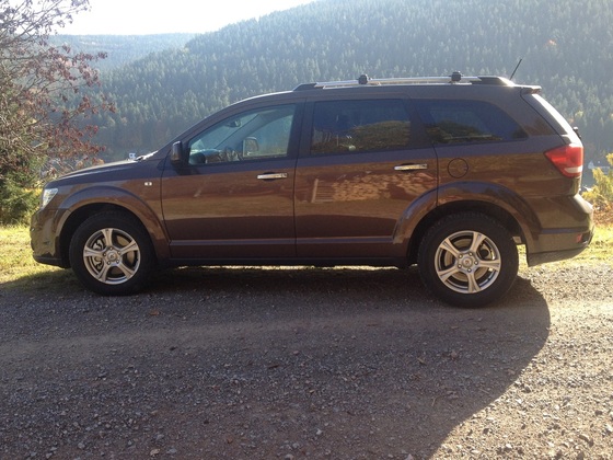 "Dodge" Freemont mit Winterreifen