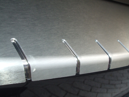 Edelstahl-Ladekantenschutz Detailansicht